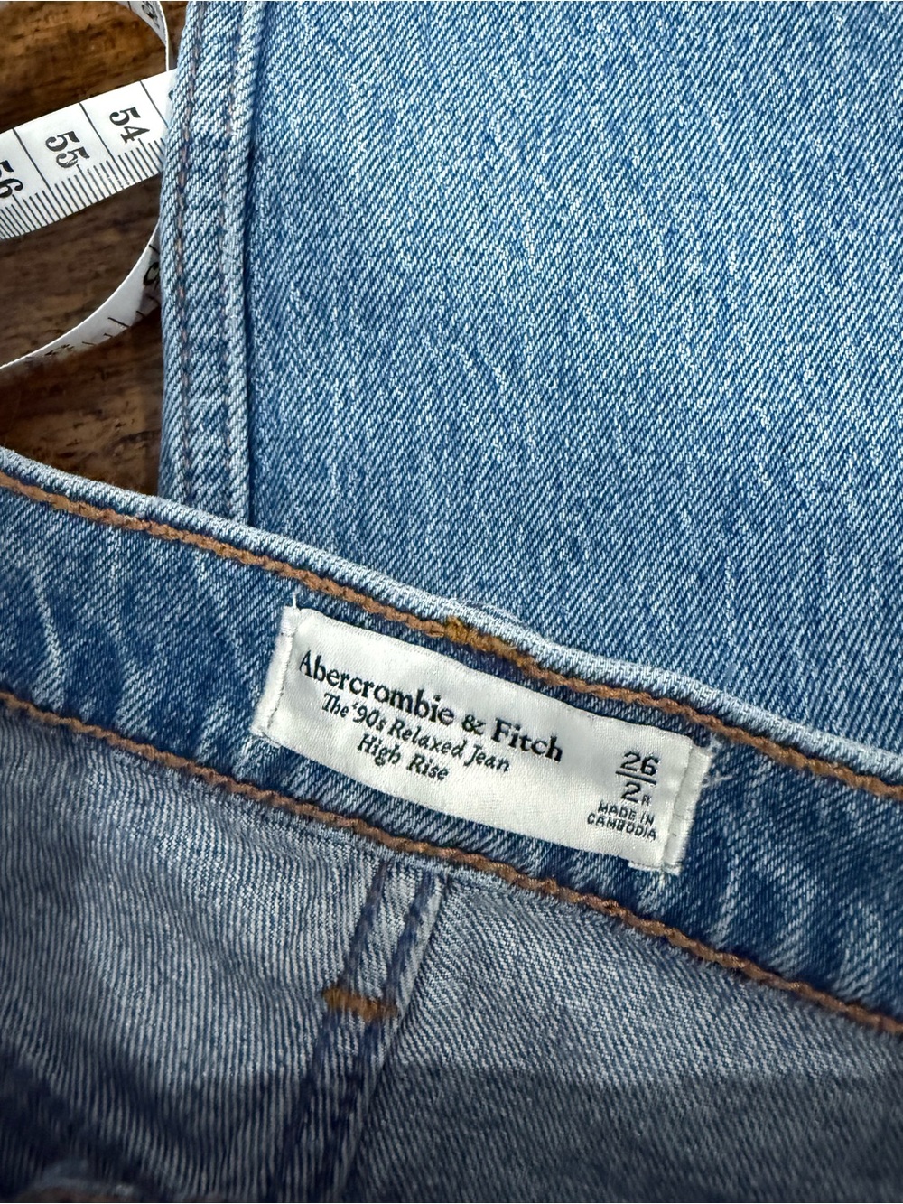 Abercrombie & Fitch 90s High Rise Relaxed Jean - Picture 6 of 7